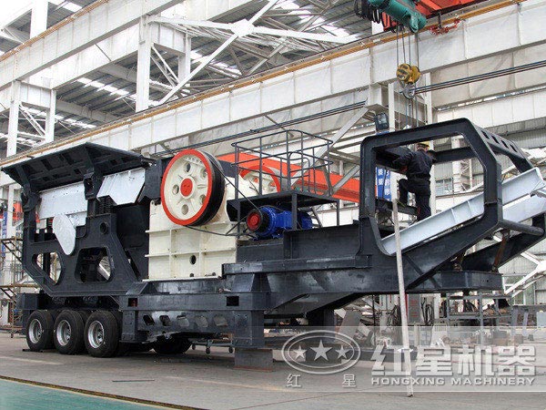 德版顎式輪胎式移動破石機