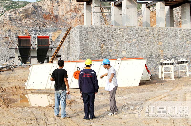 紅星師傅為客戶搭建生產線現場實拍