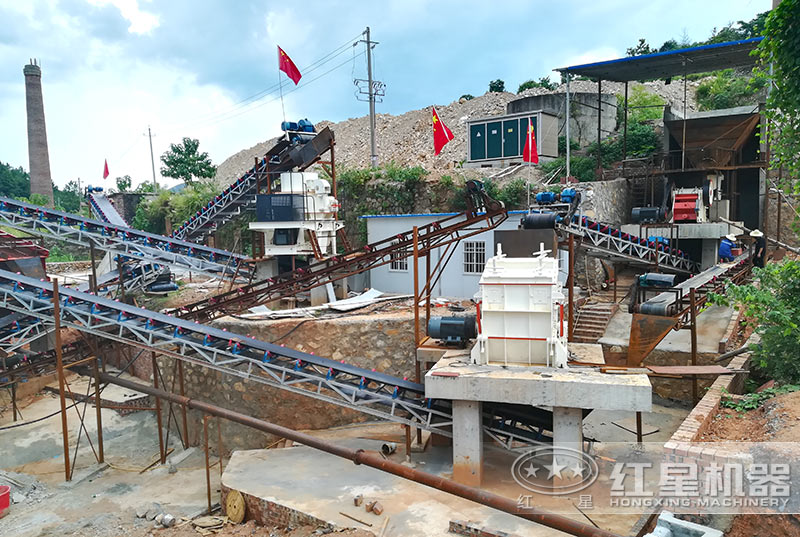 固定式混凝土破碎設(shè)備生產(chǎn)現(xiàn)場實(shí)拍圖