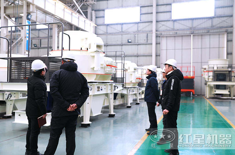 客戶一行來廠考察砂石加工設備