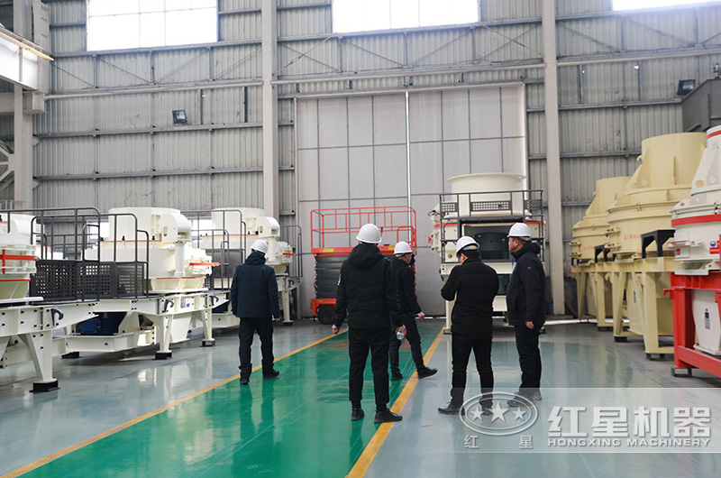 客戶來廠考察選購石子加工設備