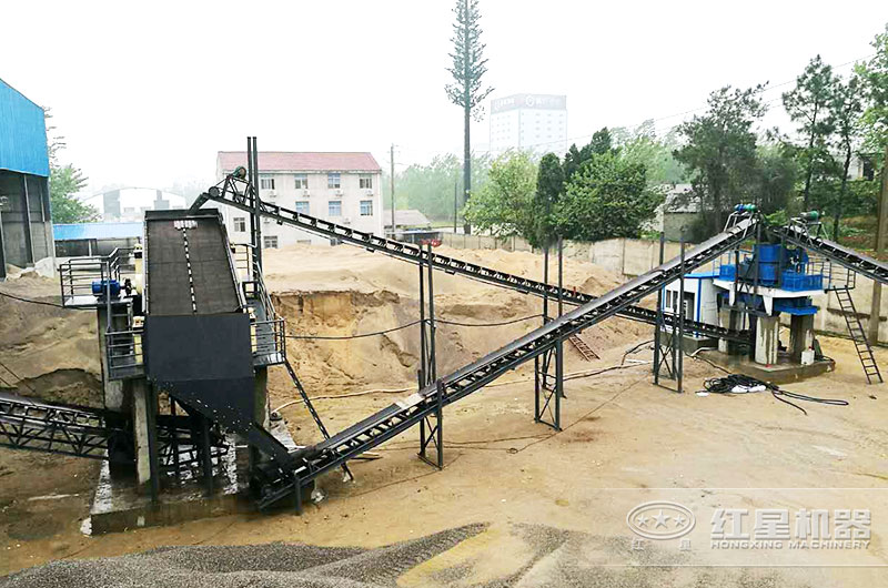 鵝卵石制砂現場