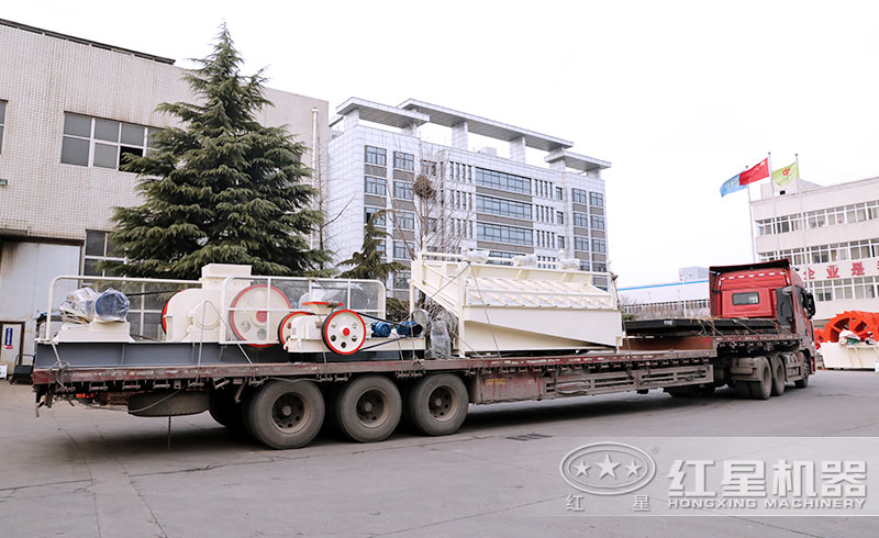 硅鐵破碎機發貨現場實拍