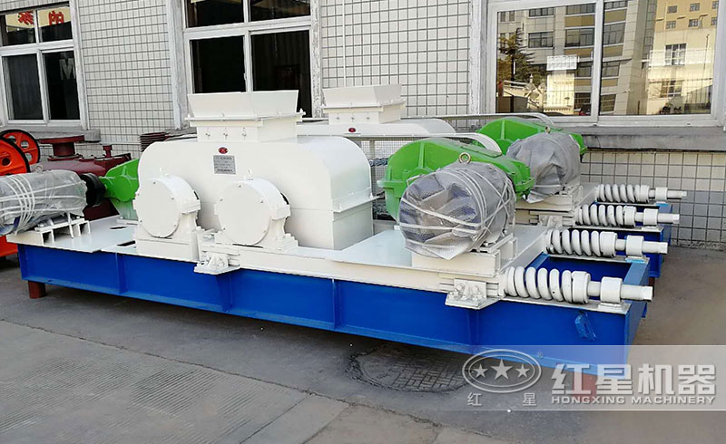 對輥制砂機現場實拍圖