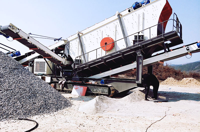 移動式破碎機現場