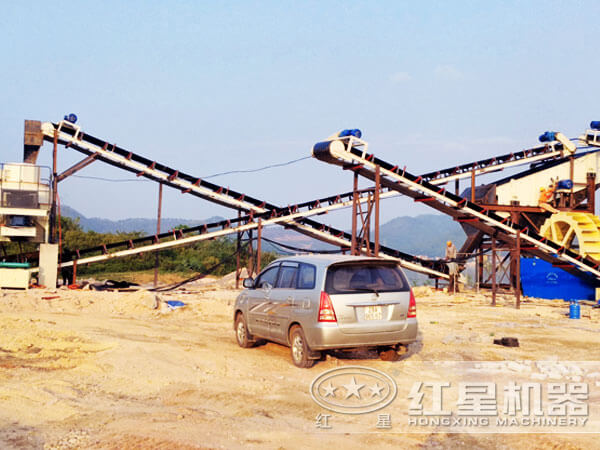 制砂生產(chǎn)現(xiàn)場(chǎng)