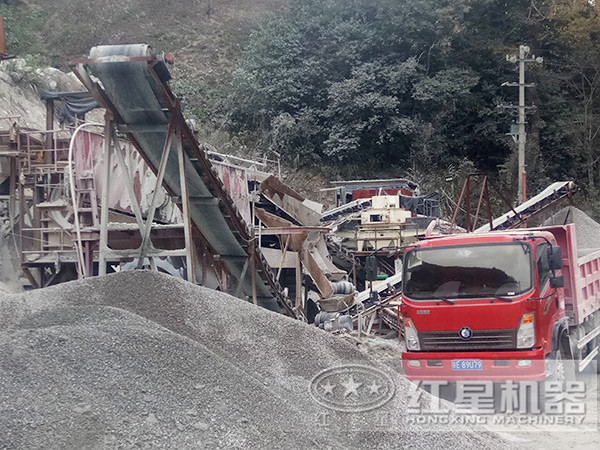 山石制砂機(jī)制沙現(xiàn)場