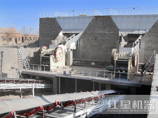 大型礦山破碎現場