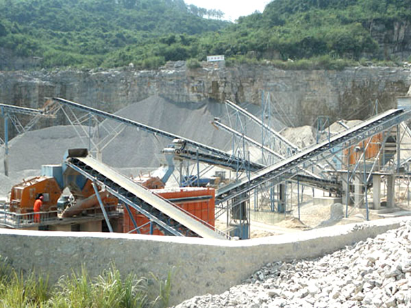 石灰石細碎機生產現場