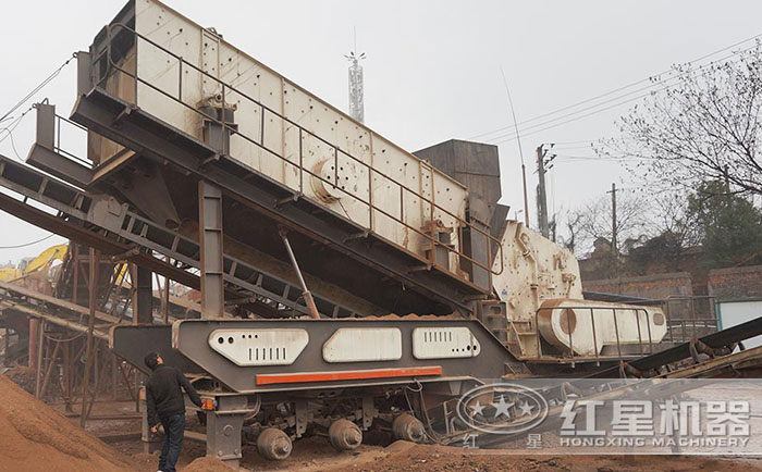 反擊式移動破碎機現場