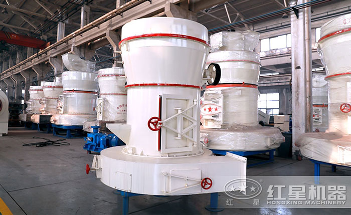 專業磨粉機廠家鑄造車間