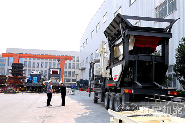 用戶來廠區參觀試機