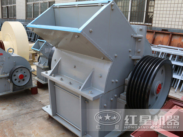 PC-400&times;300錘式破碎機設(shè)備展示