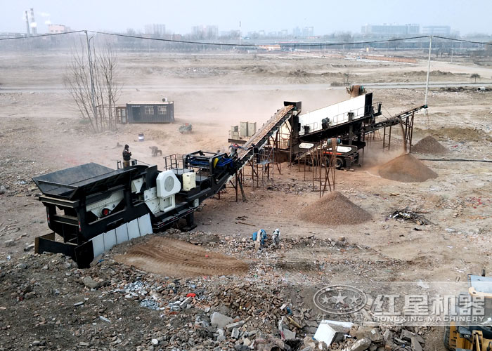 移動式破碎機生產作業現場