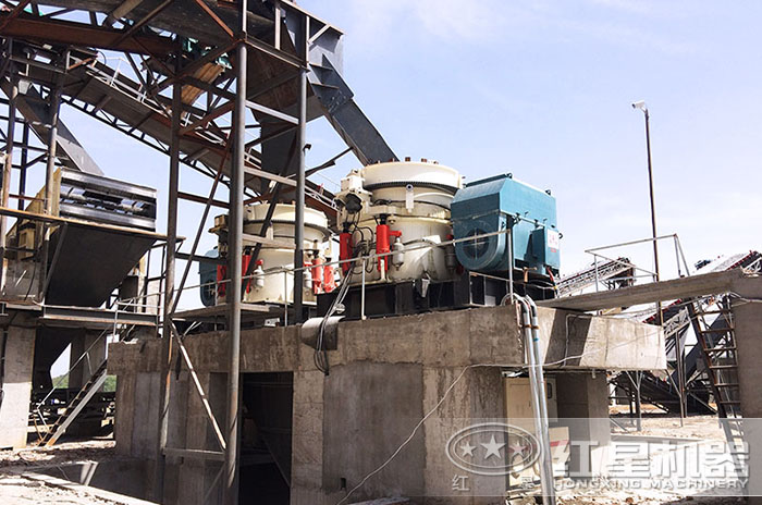 紅星南陽用戶磷礦石圓錐破作業(yè)現(xiàn)場