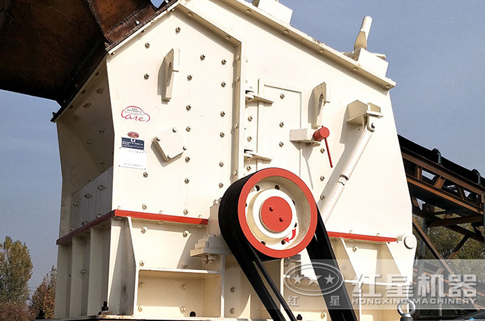 反擊式破碎機特寫