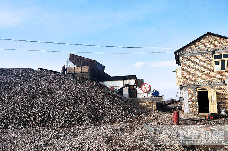搭配顎式破碎機(jī)的碎石生產(chǎn)線(xiàn)