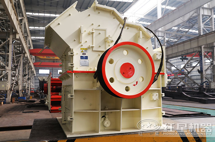 細(xì)碎機(jī)鑄造車(chē)間