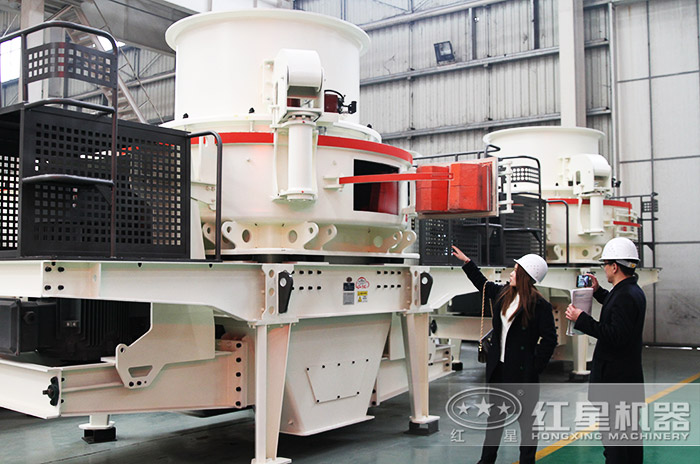 客戶到紅星機器車間考察設備