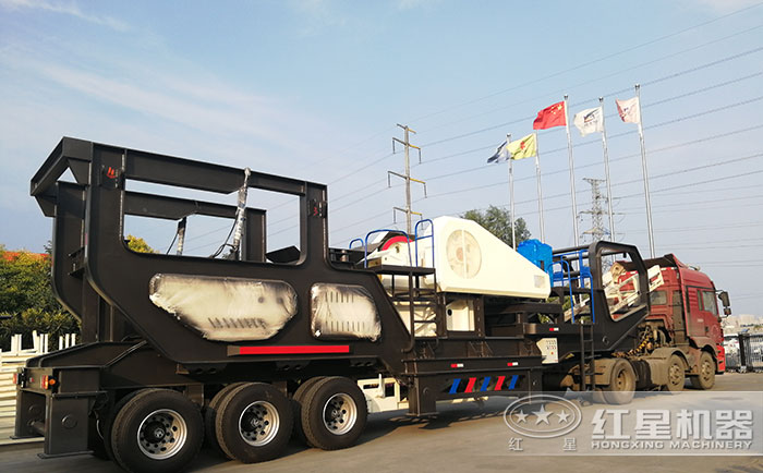 紅星機器砂石料破碎設備發貨現場