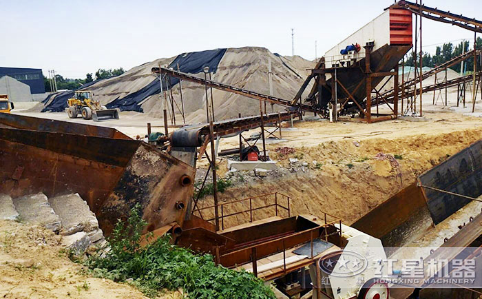 錘式破碎機加工現場展示