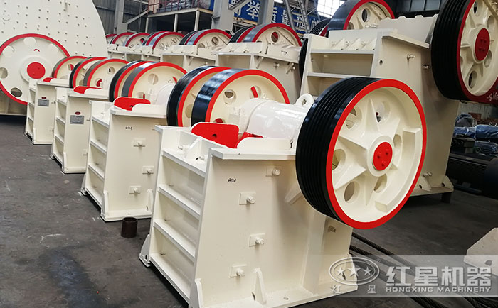 紅星機器專業(yè)的打石機設(shè)備生產(chǎn)車間