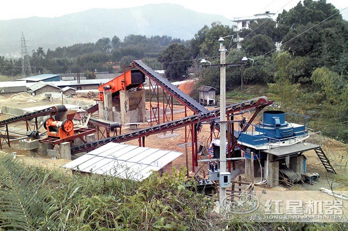紅星江蘇客戶固定式河卵石制砂機作業現場
