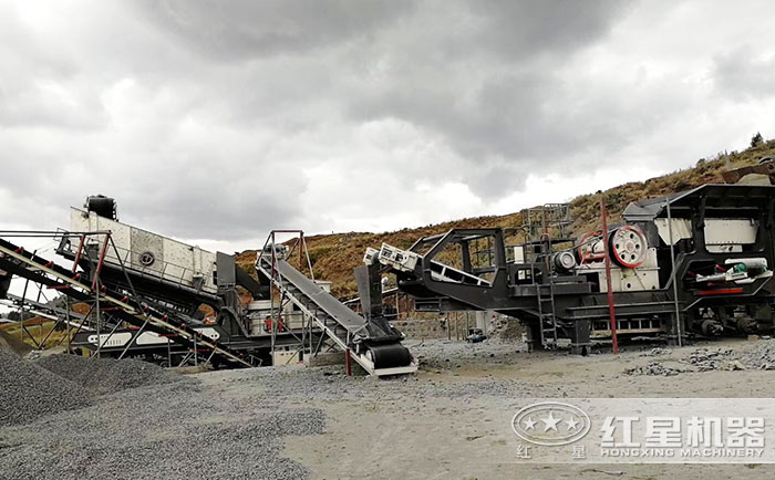 移動顎式破碎機搭配移動圓錐石子破碎生產線