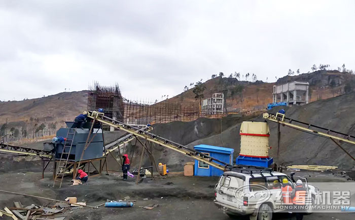 復合破碎機破碎制砂加工現場