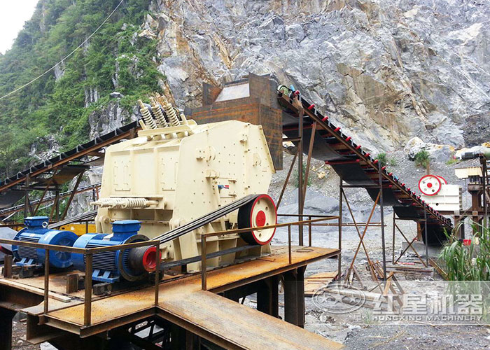 反擊式打石機(jī)搭配鄂破的加工現(xiàn)場(chǎng)