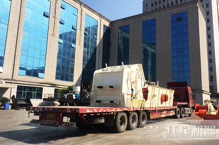 紅星機器反擊式破碎機發往山西