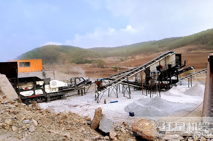 移動破碎設備制沙加工現場