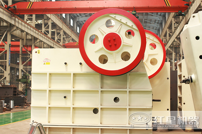 HD顎式破碎機設備生產車間