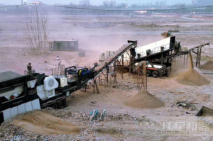 移動破碎機作業現場