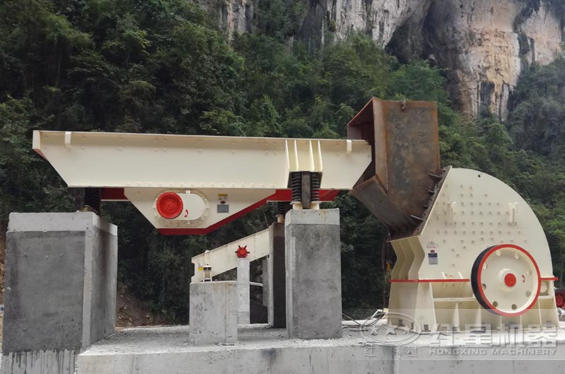 錘式制砂設備安裝現場