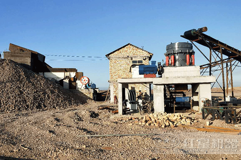 可加工河卵石的圓錐破碎機(jī)搭建現(xiàn)場