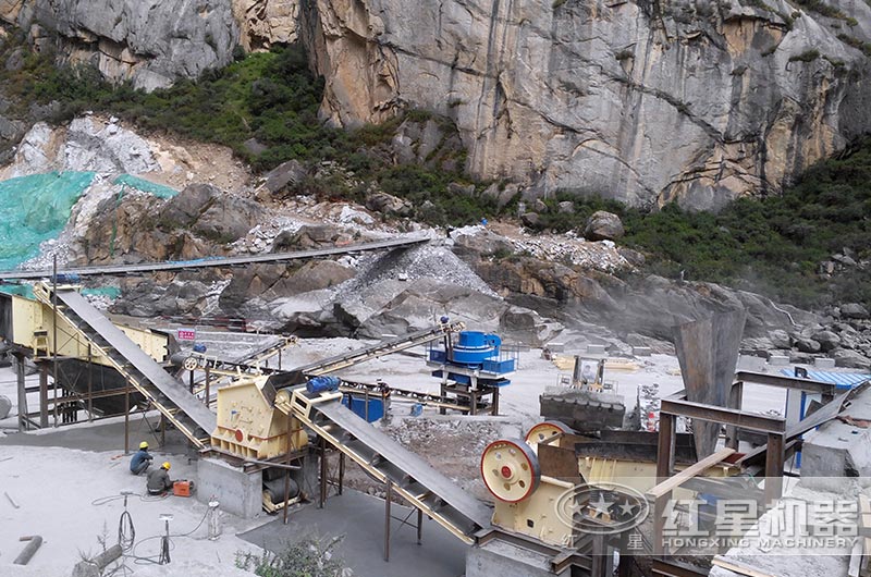 石灰石制砂生產現場