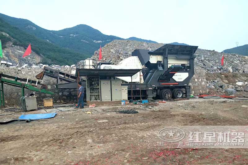 移動重錘式破碎機現場