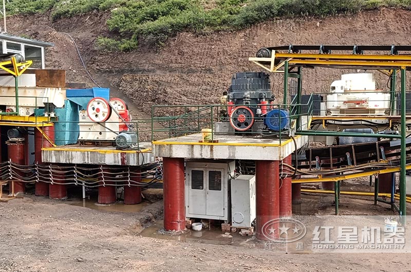 河南花崗巖破碎制砂生產線現場